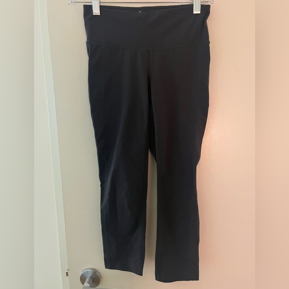 DARK GREY CROPPED ATHLETA LEGGINGS